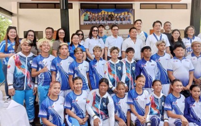 <p><strong>ATHLETES' DORMITORY.</strong> Bacolod City Mayor Alfredo Abelardo Benitez (top row, 4th from right) poses with school athletes during the inauguration of the PHP12.5-million athletes’ dormitory of the Romanito P. Maravilla Sr. National High School in Barangay Estefania on Monday (March 24, 2025). Benitz said the facility will serve as a dedicated space for outstanding athletes to train, rest, and excel.<em> (PNA photo by Nanette L. Guadalquiver)</em></p>